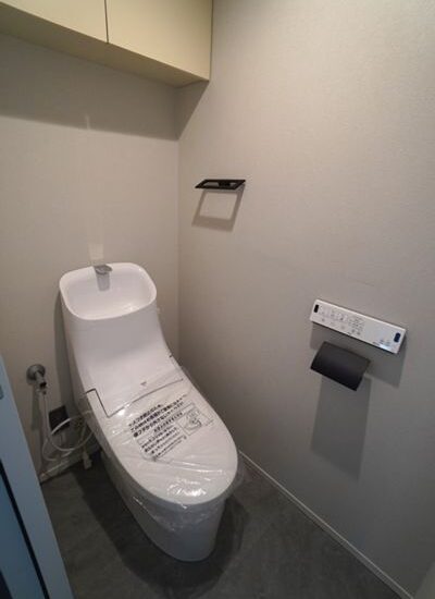 トイレ (内装)